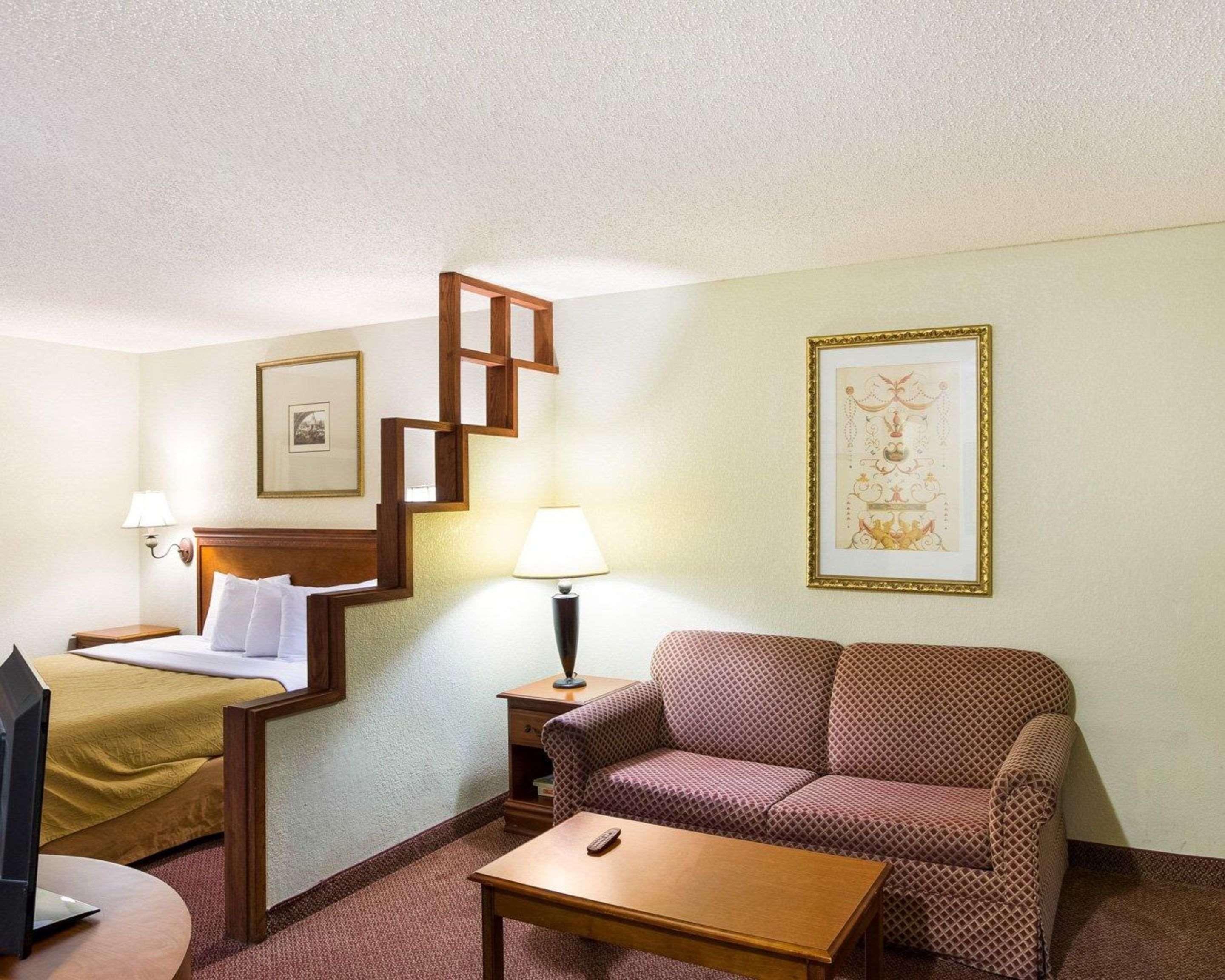 Rodeway Inn & Suites South Of Fiesta Park San Antonio Esterno foto
