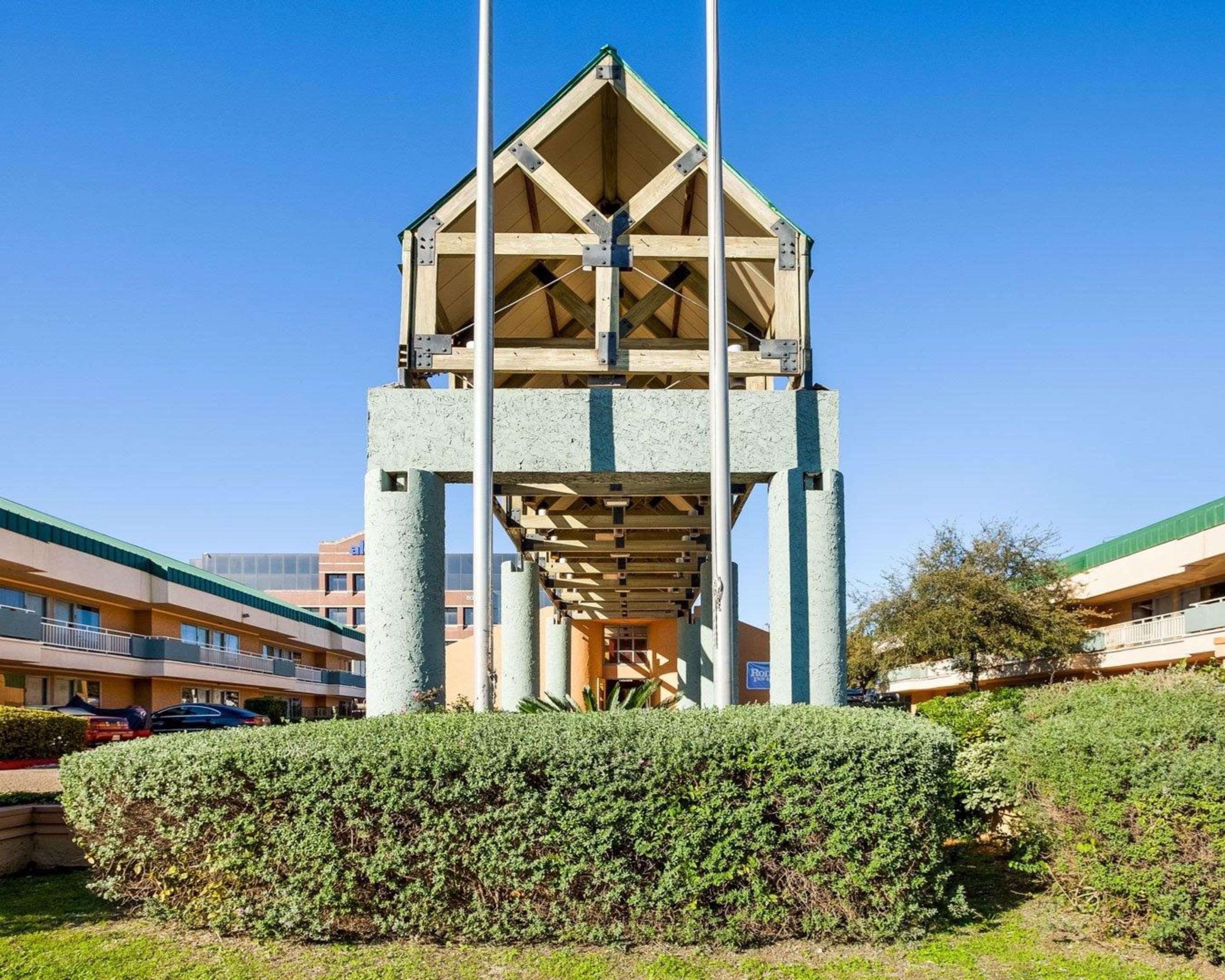 Rodeway Inn & Suites South Of Fiesta Park San Antonio Esterno foto