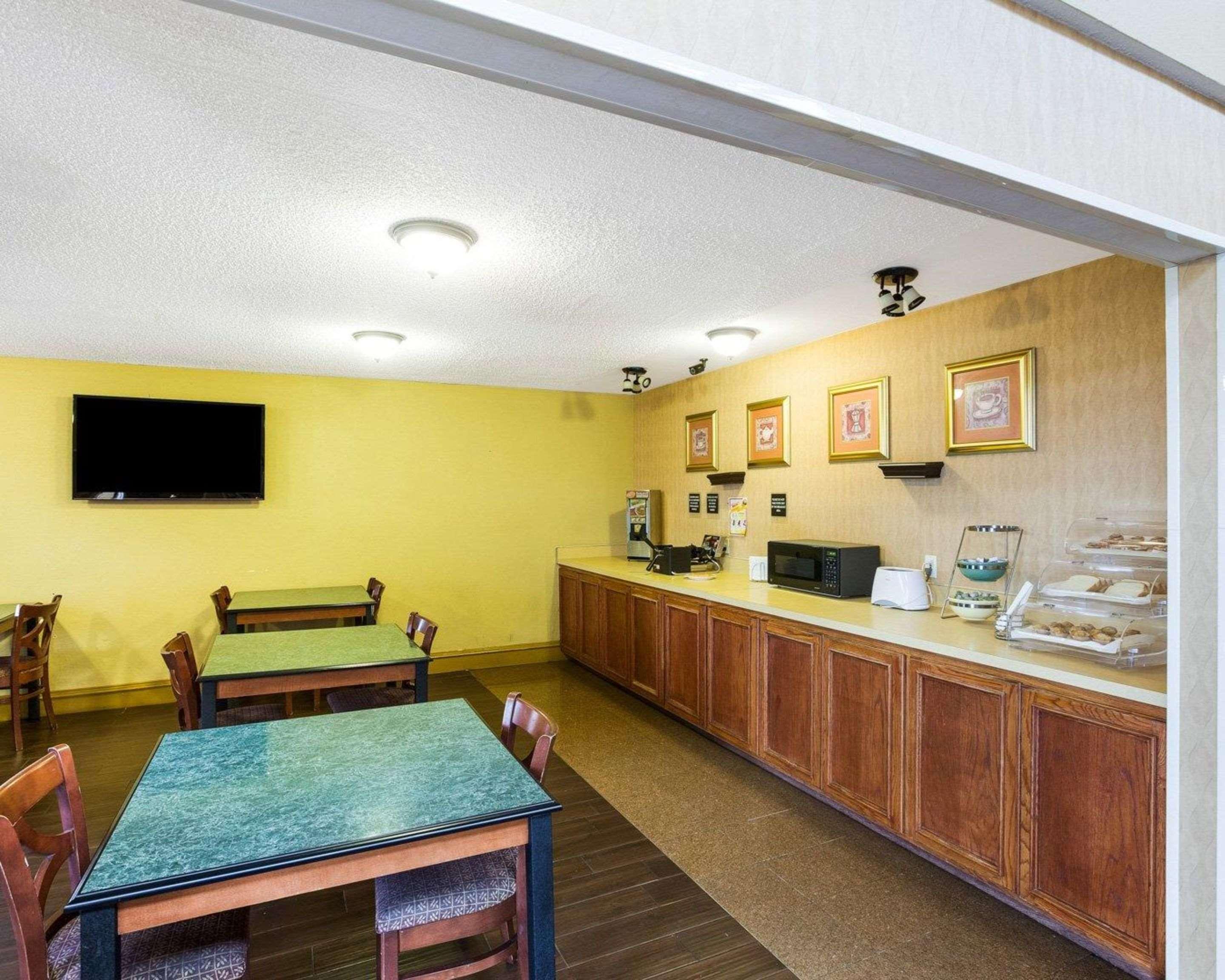 Rodeway Inn & Suites South Of Fiesta Park San Antonio Esterno foto