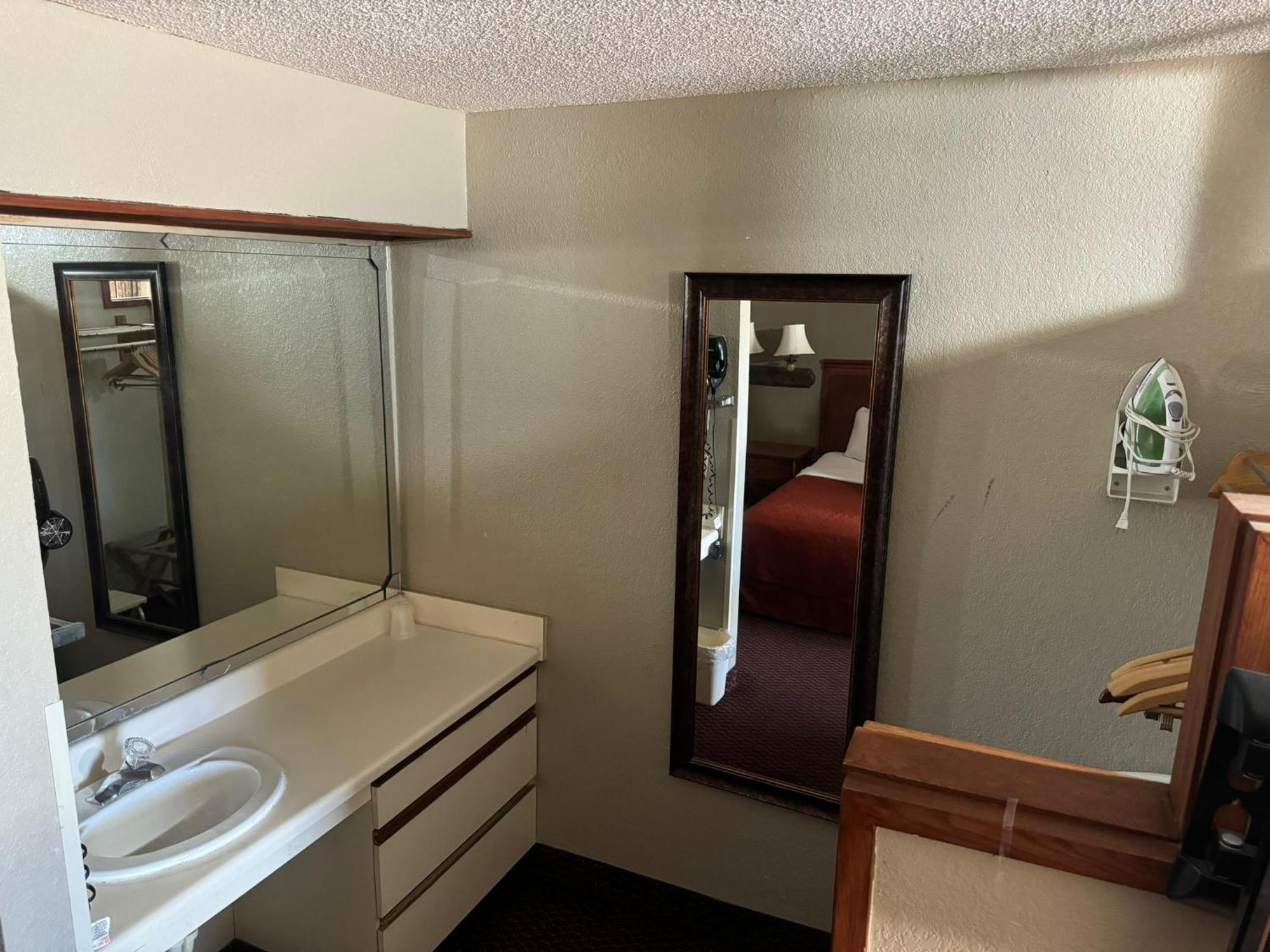 Rodeway Inn & Suites South Of Fiesta Park San Antonio Esterno foto