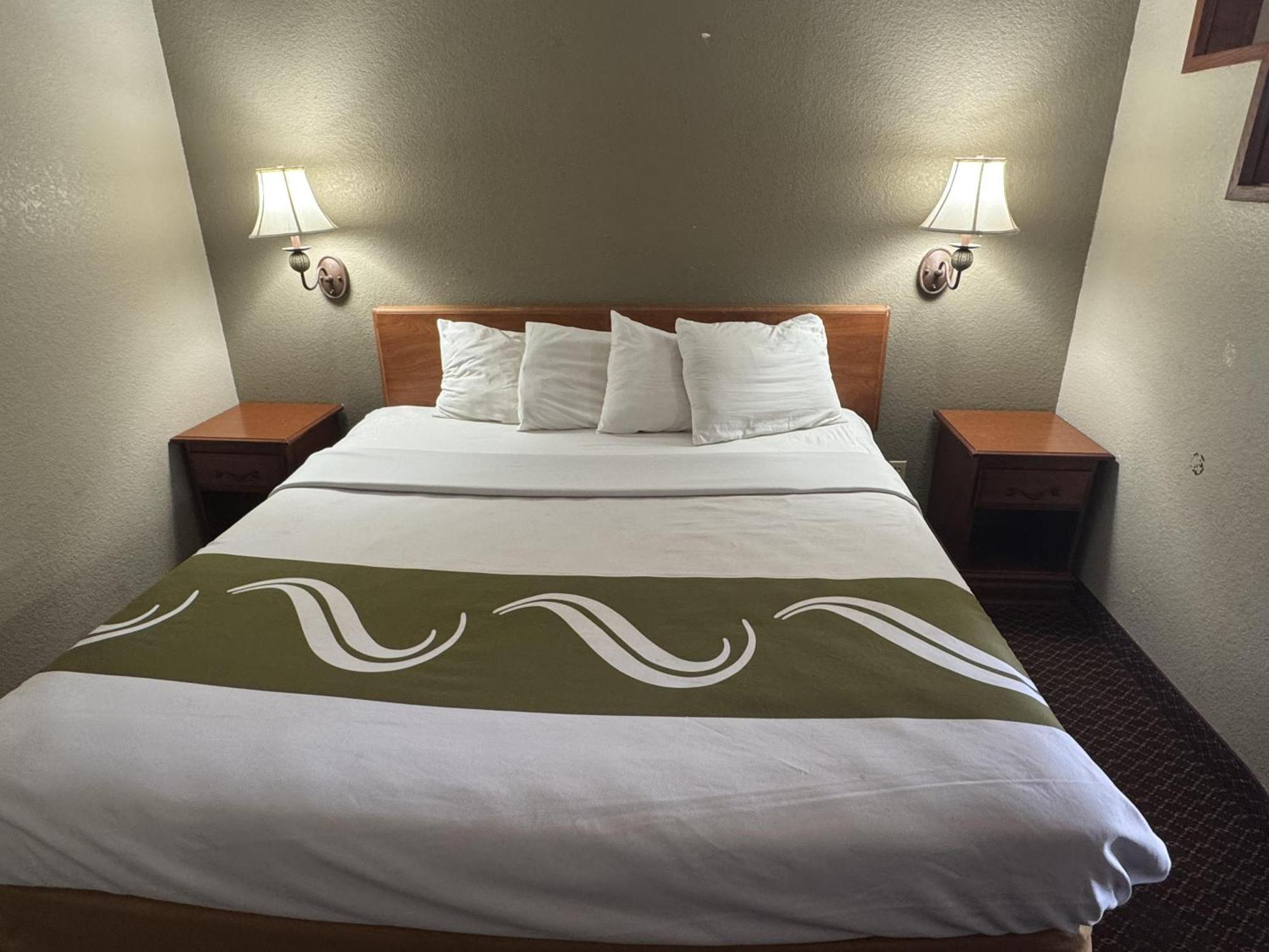 Rodeway Inn & Suites South Of Fiesta Park San Antonio Esterno foto
