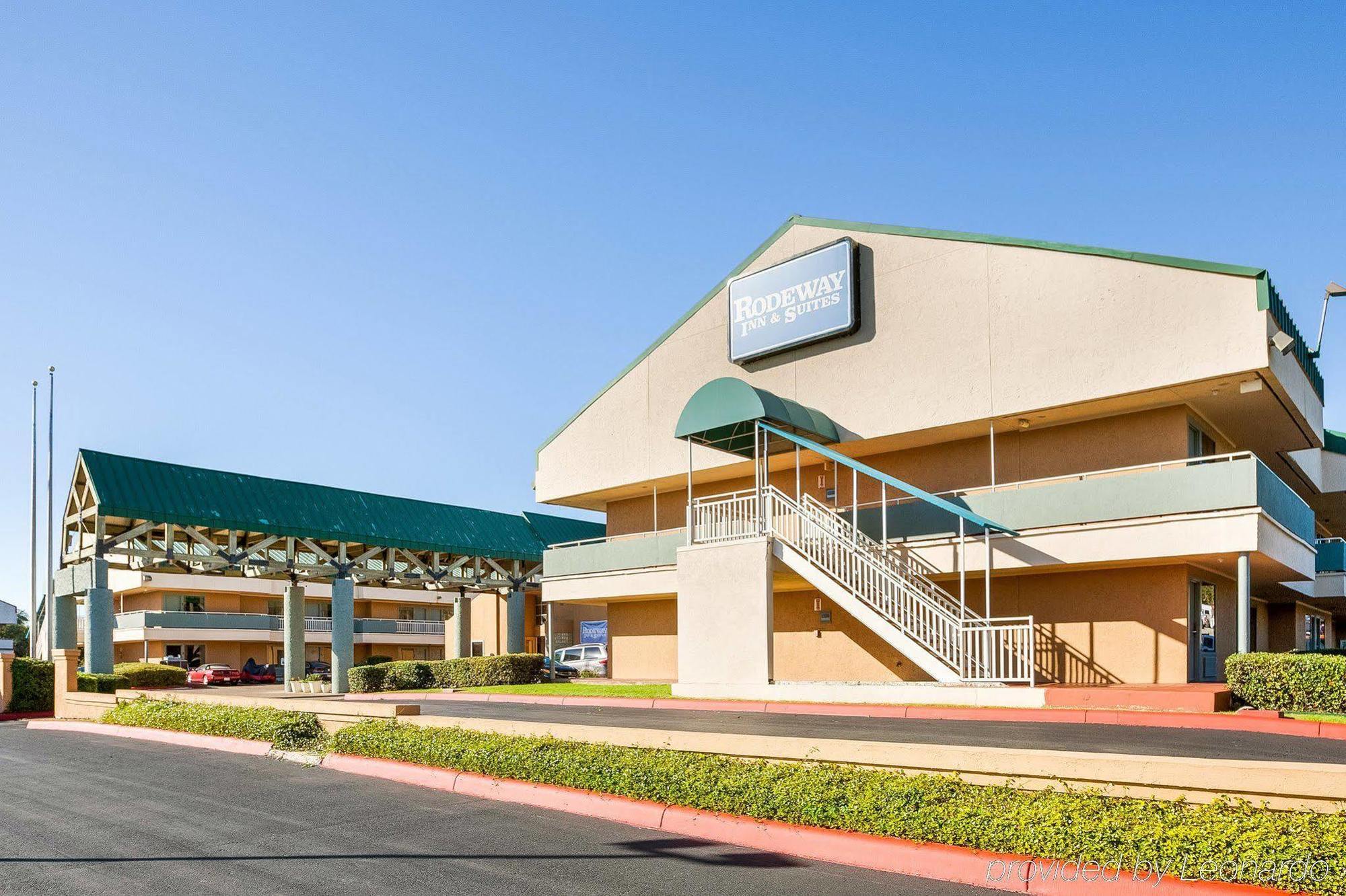 Rodeway Inn & Suites South Of Fiesta Park San Antonio Esterno foto